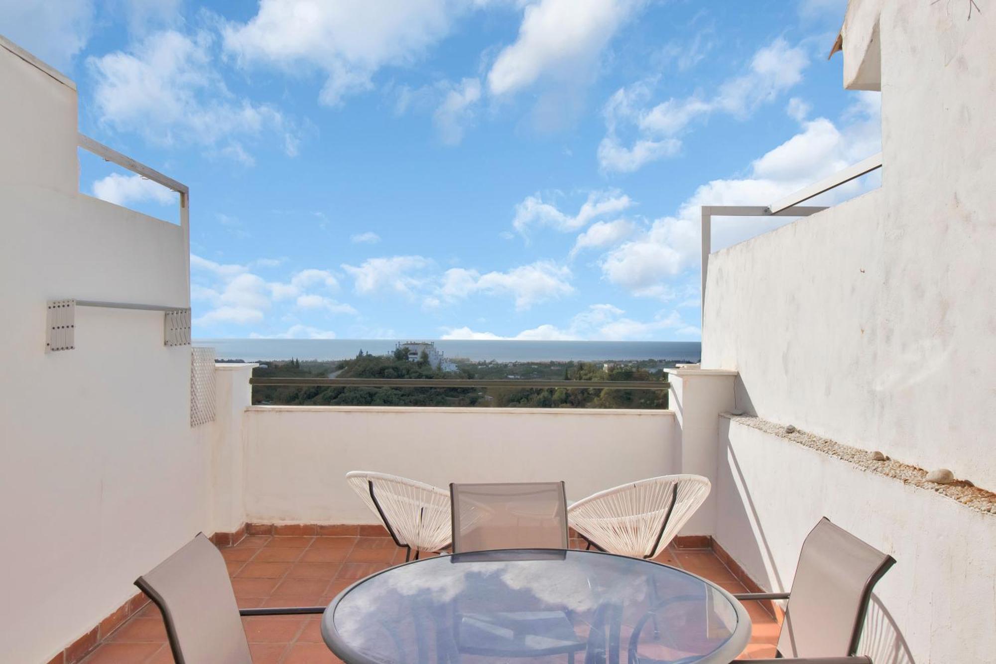 Duplex Estilo Boho Con Increible Terraza Y Vistas Al Mar En Estepona - Las Abejeras 609 Apartman Kültér fotó