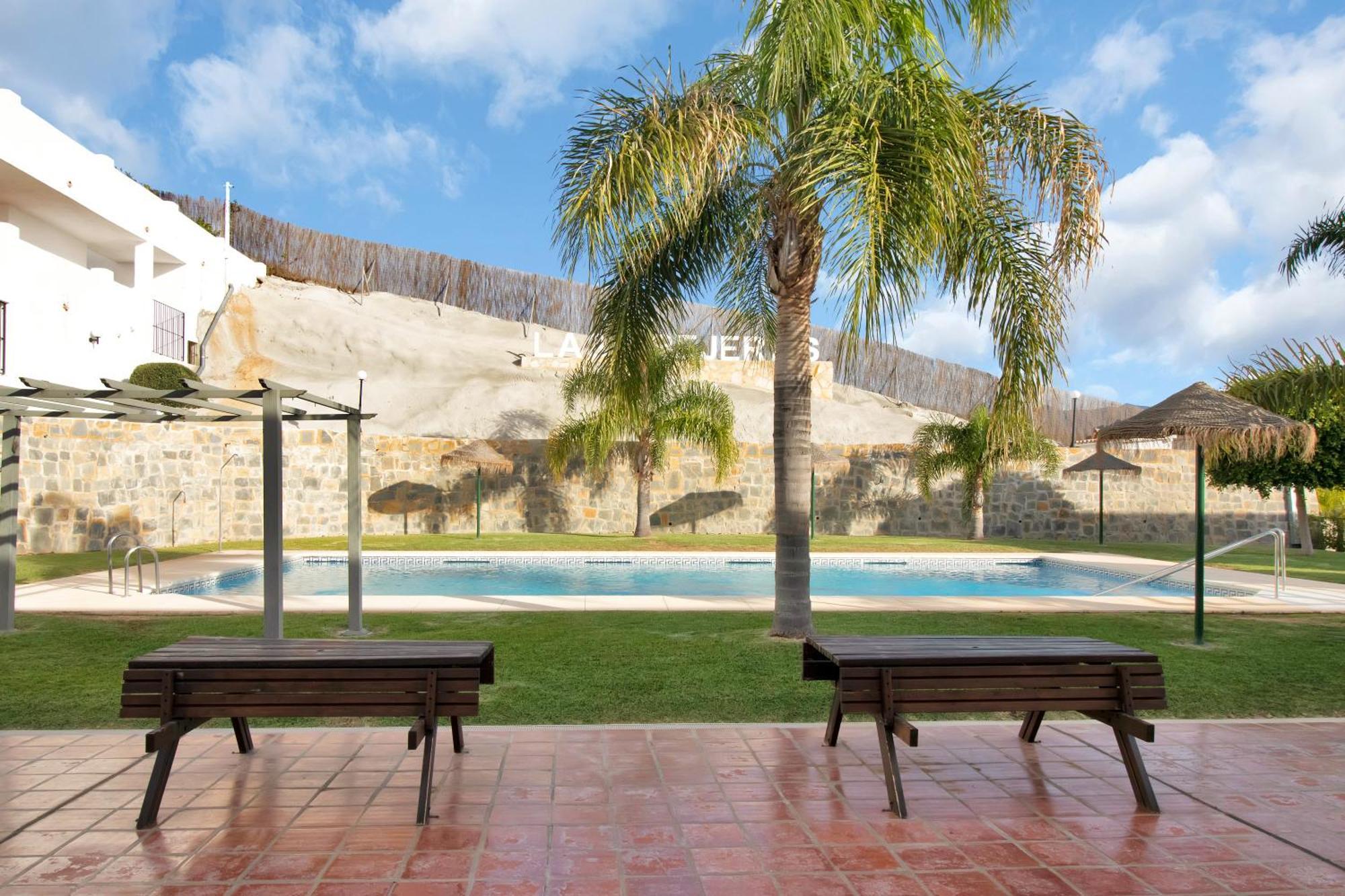 Duplex Estilo Boho Con Increible Terraza Y Vistas Al Mar En Estepona - Las Abejeras 609 Apartman Kültér fotó